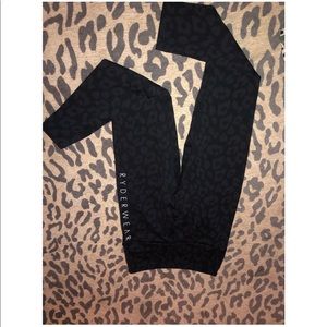 Scrunch bum leggings